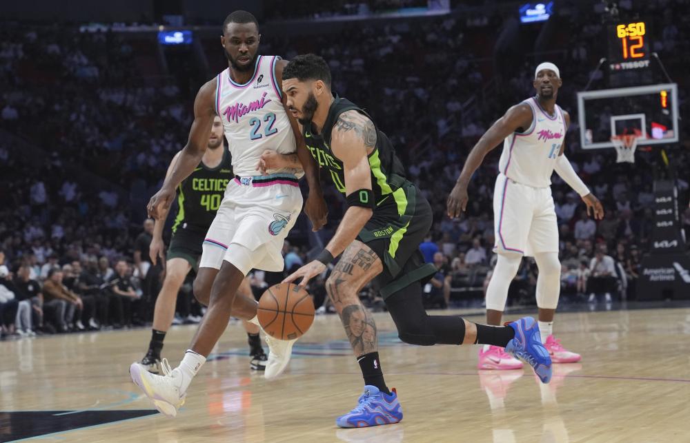 场外的关怀 场外的关怀